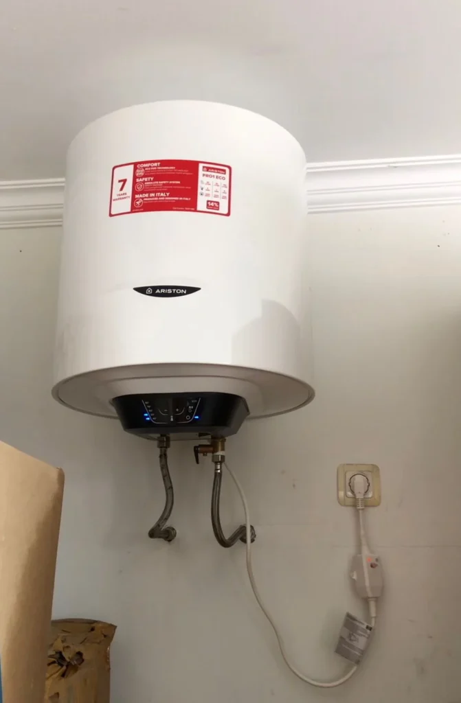 Dokumentasi service water heater Sinar Muti Teknik